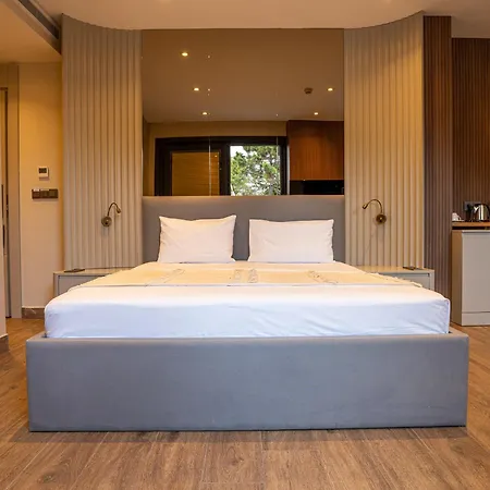Verona Hotel *